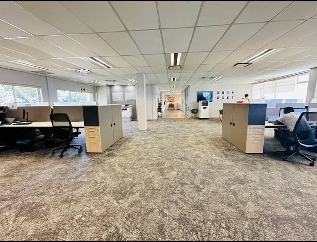 306M² OFFICE TO LET IN UMHLANGA RIDGE